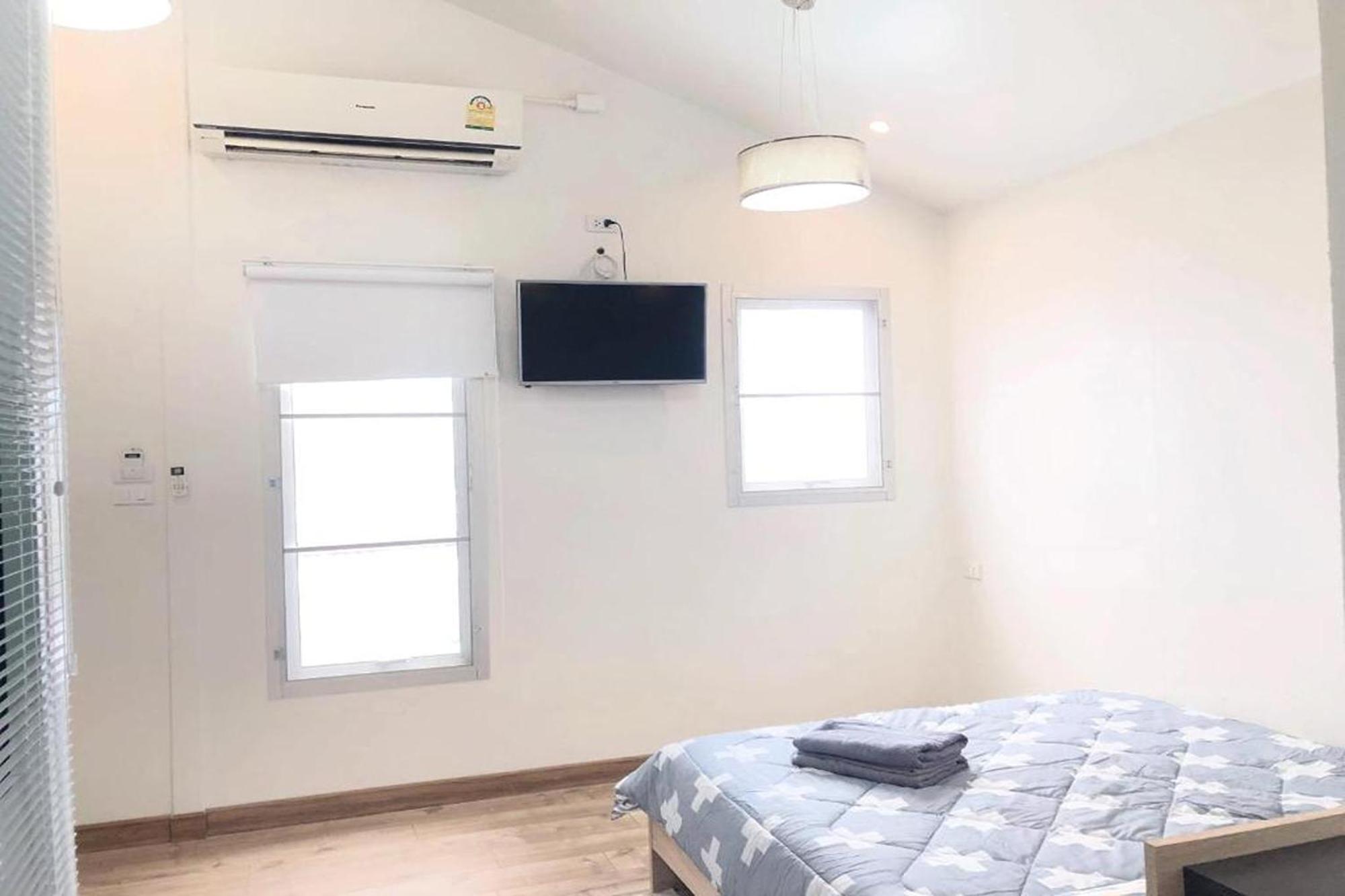Urban Bed (Adults Only) Hostel Chiang Mai Exterior photo