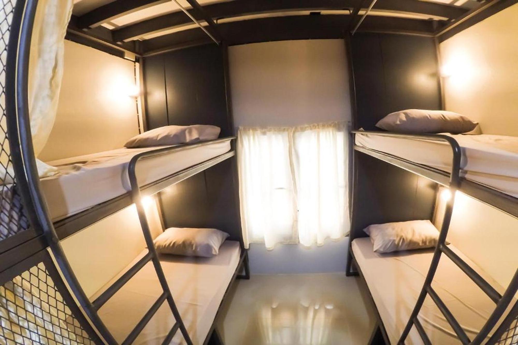 Urban Bed (Adults Only) Hostel Chiang Mai Exterior photo