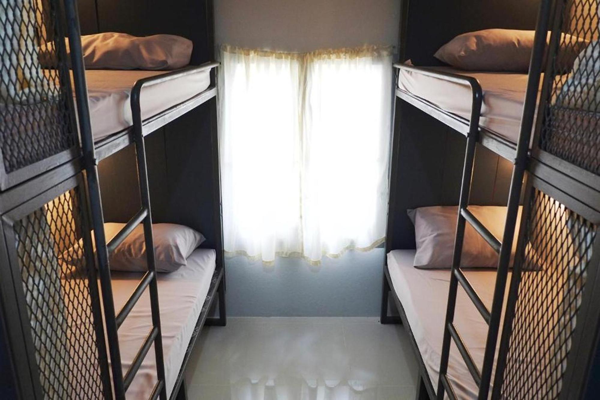 Urban Bed (Adults Only) Hostel Chiang Mai Exterior photo
